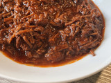 Carne desfiada