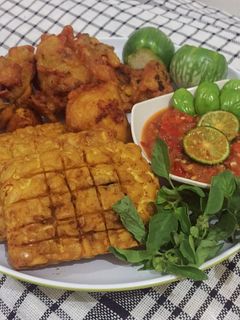 Foto resep Lalapan Ayam & Tempe