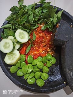Foto resep Sambal bawang petai gobyos🥵