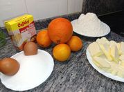 Una foto de galletas de naranjas