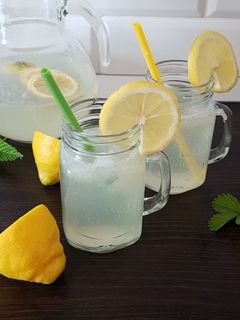 O poză a rețetei Limonadă simplă.