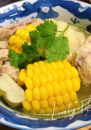 苦瓜玉米軟骨湯 的食譜成品照片