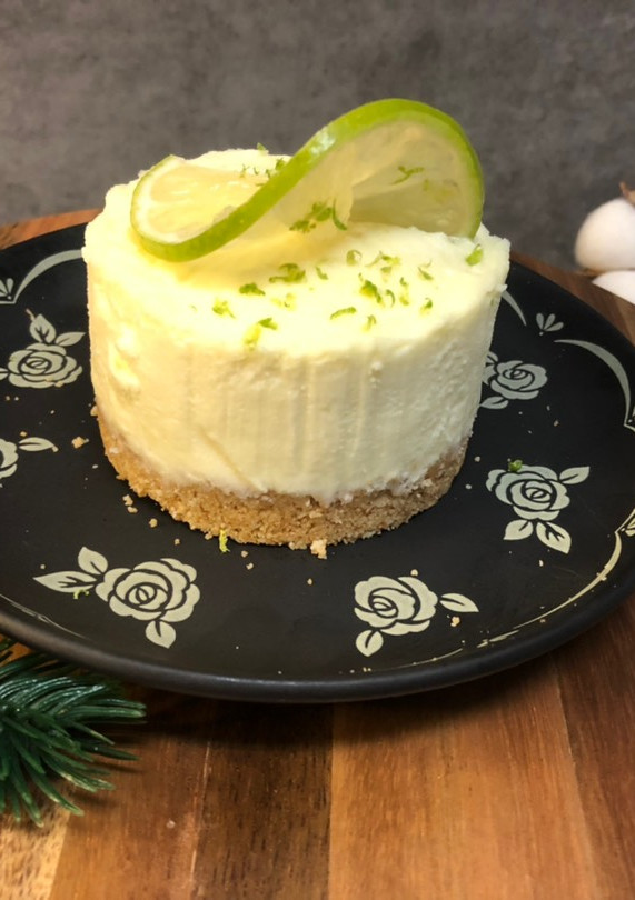 【情人節快樂】❤️ 明明白白我的心❤️ 沁涼免烤白巧克力起司蛋糕🍰 的食譜成品照片