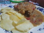 Una foto de pollo a la mostaza a la cacerola