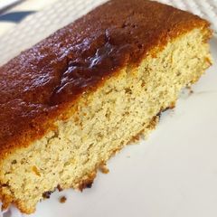A picture of Cinnamon-Nutmeg cake.