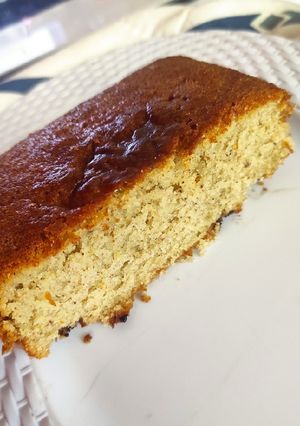 A picture of Cinnamon-Nutmeg cake.