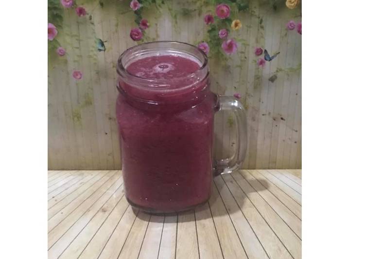 Bagaimana Menyiapkan Diet Juice Purple Cabbage Kiwi Pear Persimmon Guava Blueberry yang Enak Banget