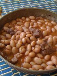 A picture of Red beans and meat stew - yakhnet fassoulia bi lahmeh w riz.