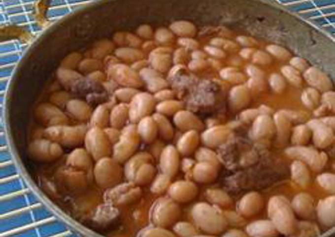 Red beans and meat stew - yakhnet fassoulia bi lahmeh w riz