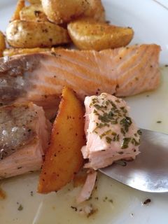 Una foto de Salmón a la sartén
