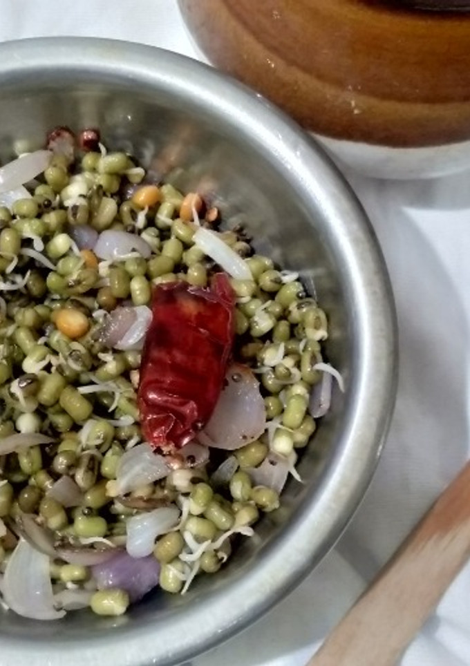 முளைக்கட்டிய பச்சைப்பயறு வெயிட் லாஸ் சாலட் செய்முறை முக்கிய புகைப்படம்