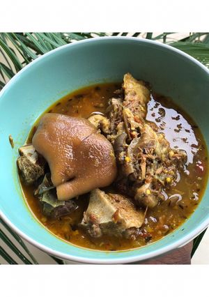 A picture of Cow leg Peppersoup.