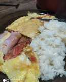 Dos tipos de omelette con o sin cebolla