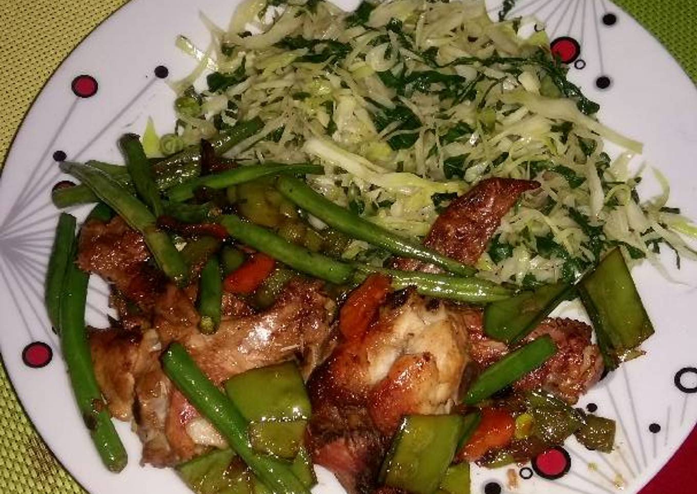 Star fried chicken & steamed cabbages