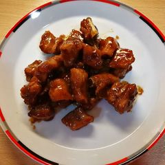 A picture of Sweet and sour spare ribs.