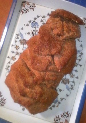 A picture of Double braided brown oat bread.