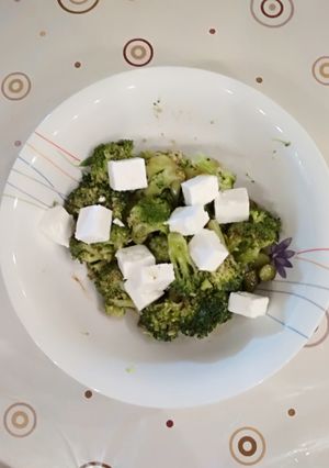 Una foto de Ensalada de brócoli