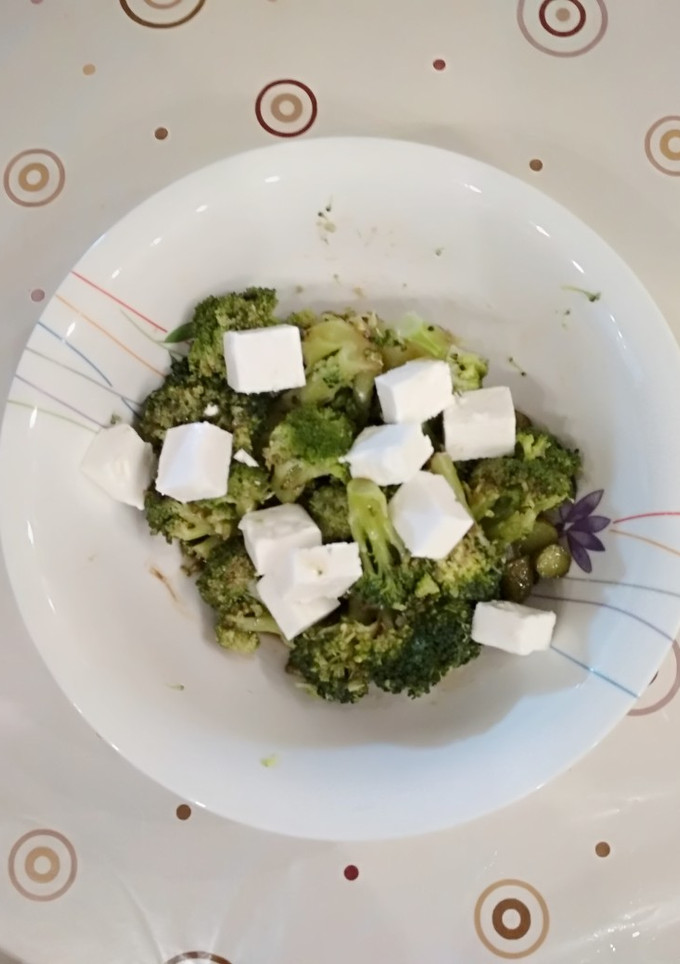 Una foto de Ensalada de brócoli