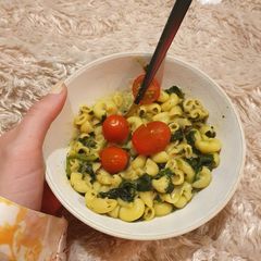 Mushroom & spinach Macaroni & cheese A picture of Mushroom & spinach Macaroni & cheese.