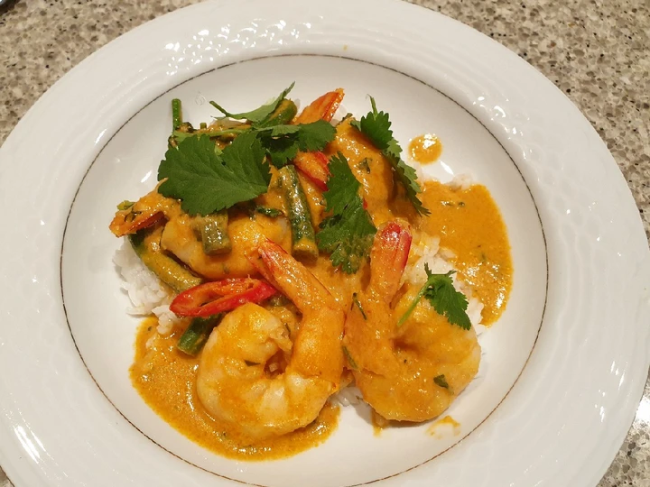 Simple Way Make Recipe Prawns with penang or red curry with rice that is Perfect, Delicious}