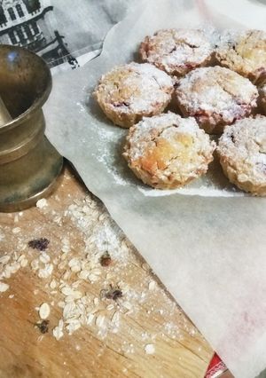 Фото Овсяные кексы с ягодами и фруктами.