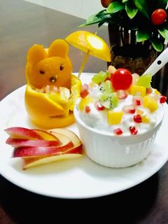 ક્રીમ ફ્રૂટ સલાડ (Cream Fruit Salad Recipe In Gujarati) રેસીપી મુખ્ય ફોટો