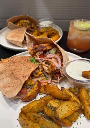 A picture of Chicken Shawarma Pita Pockets.