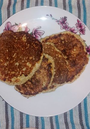 Una foto de Panqueques/tortillas de avena y plátano