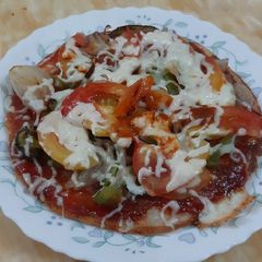 A picture of Suji Pizza.