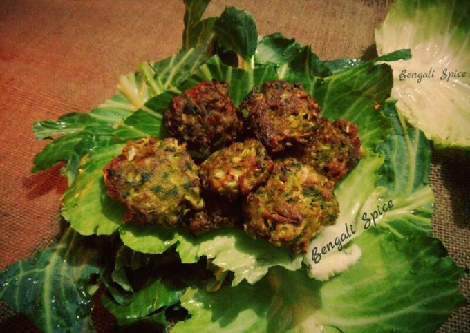 Step-by-Step Guide to Make Homemade Crispy Cabage Pakoras 🍲