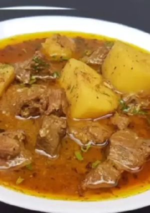 A picture of Degi Aloo Gosht.