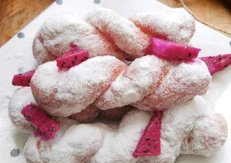 Cara Gampang Membuat Dragon Fruit Donut ala Twisted Korean Enak dan Antiribet