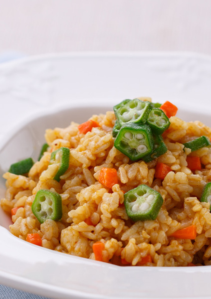 【家樂福廚房】反浪費料理》吃不完咖哩醬星星炒飯 的食譜成品照片
