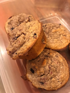 Una foto de Muffins frutos rojos saludables