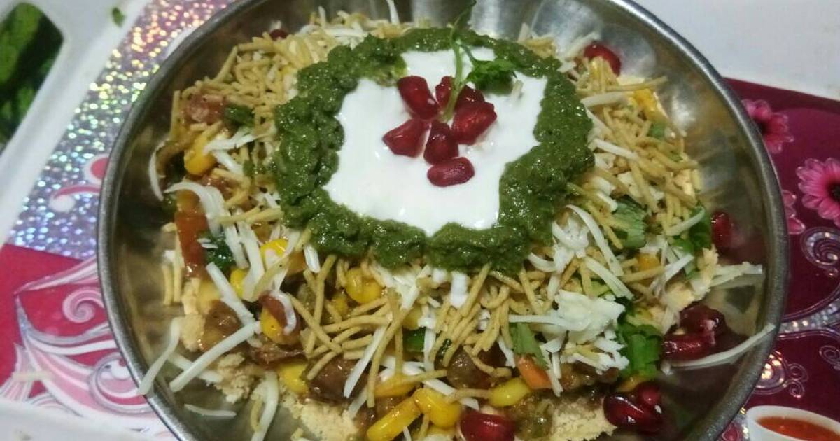 Indian pizza Recipe by Priyanshi Hiranandani Cookpad