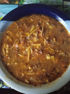 Una foto de Guiso con fideos