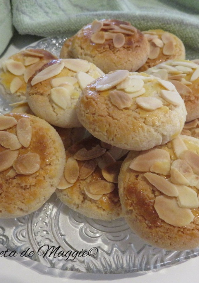 Una foto de Galletas de almendra con clara de huevo