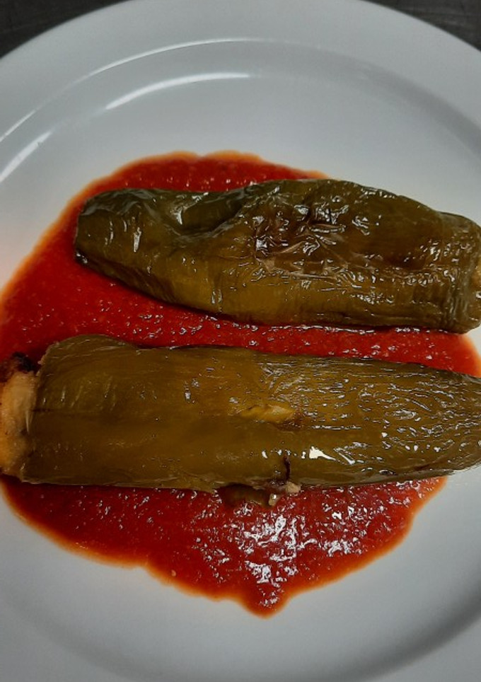 Una foto de Pimientos verdes rellenos de tortilla de patatas