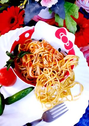 A picture of Tasty kfc style chicken speghatti.