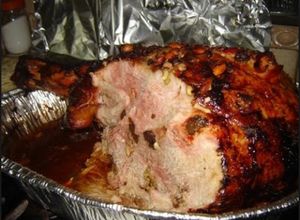 Una foto de Pierna de cerdo adobada