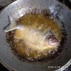 A picture of Goreng ikan tanpa meletup.