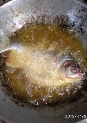Foto resep Goreng ikan tanpa meletup