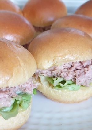 Une photo de Mini burger au thon