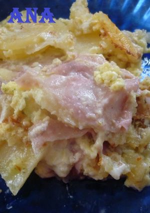 Una foto de Milhojas de papas rellenas