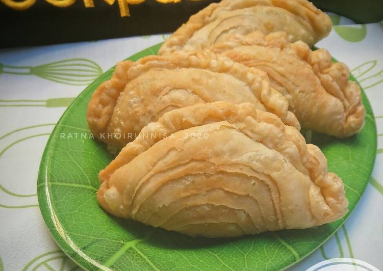 164. Karipap Pusing (Spiral Curry Puff)