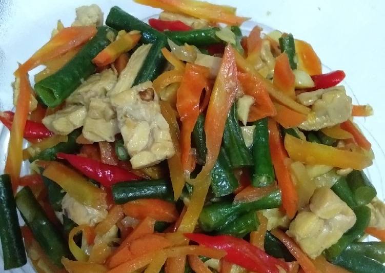 Tumis kacang wortel campur tempe