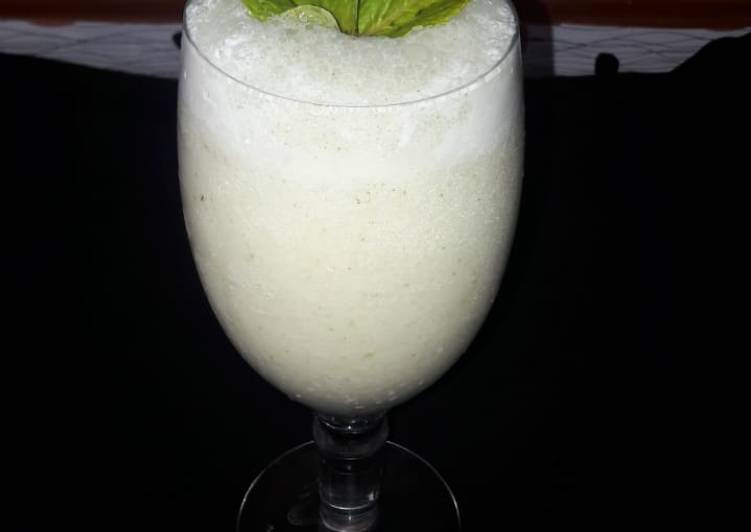 Step-by-Step Guide to Make Homemade Mint lassi