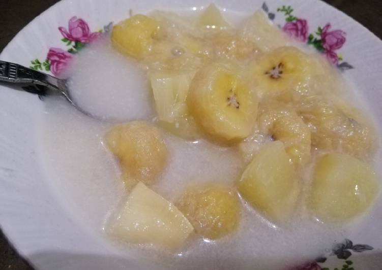 Kolak pisang, singkong