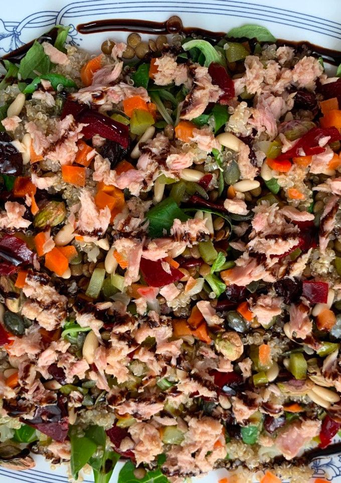 Una foto de Ensalada de lentejas y quinoa