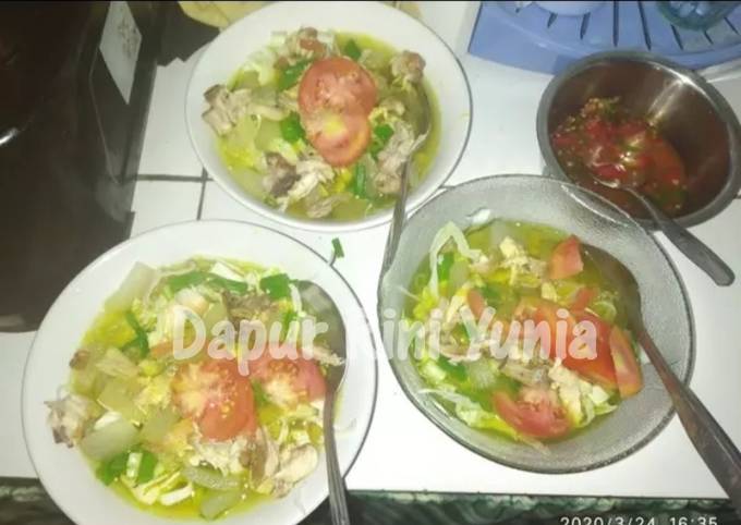 Soto Ayam Kuning Alakadarnya